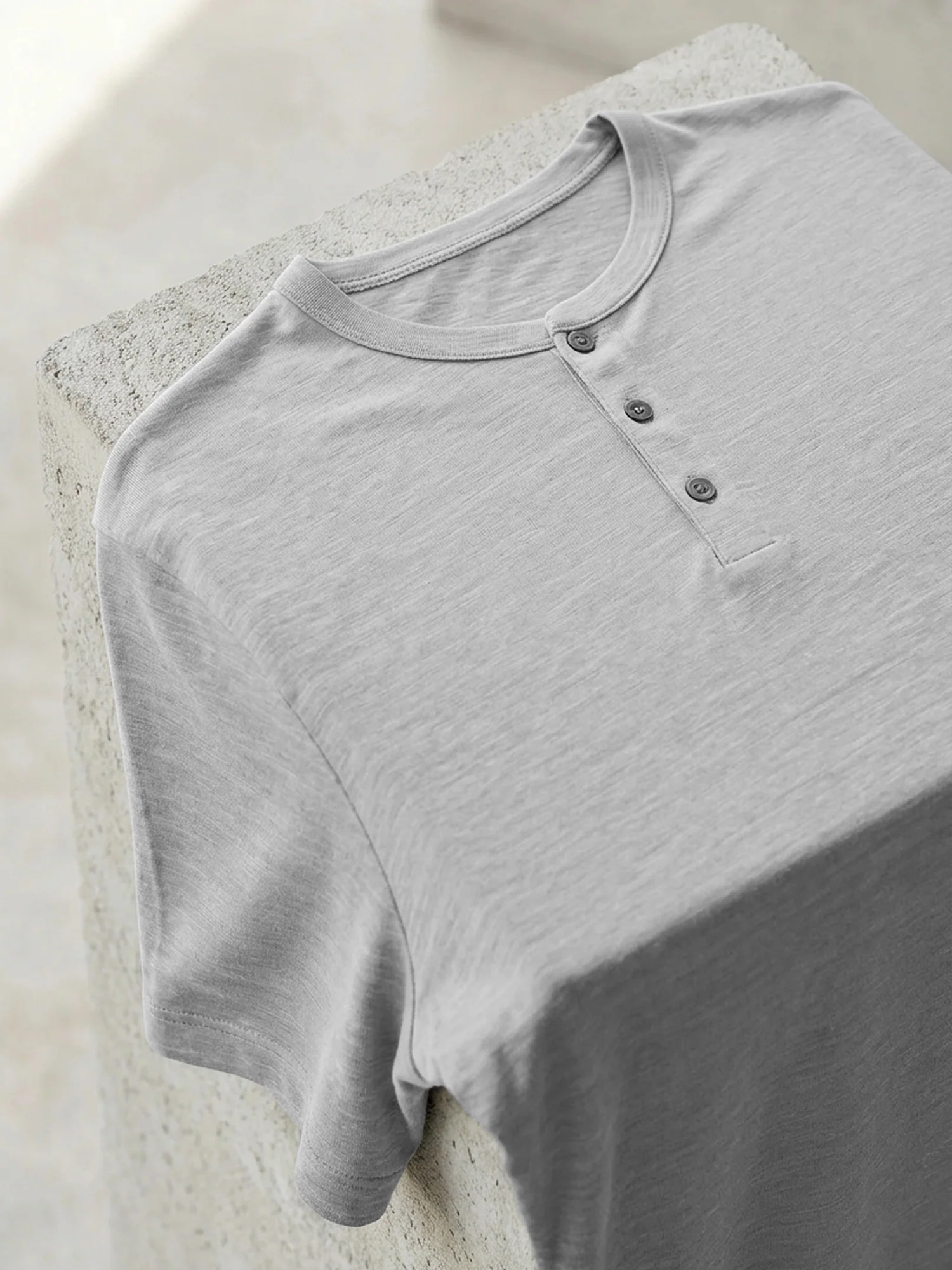 PERFORMANCE MERINO HENLEY - Image 15