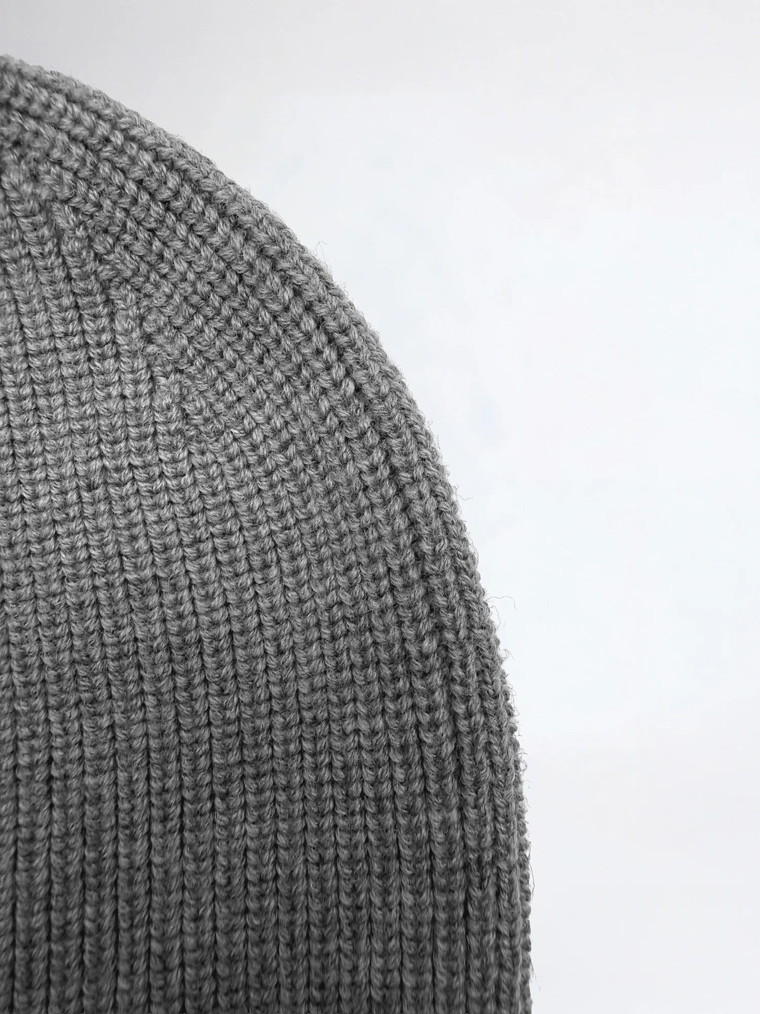 SEAMLESS MERINO BEANIE - Image 12