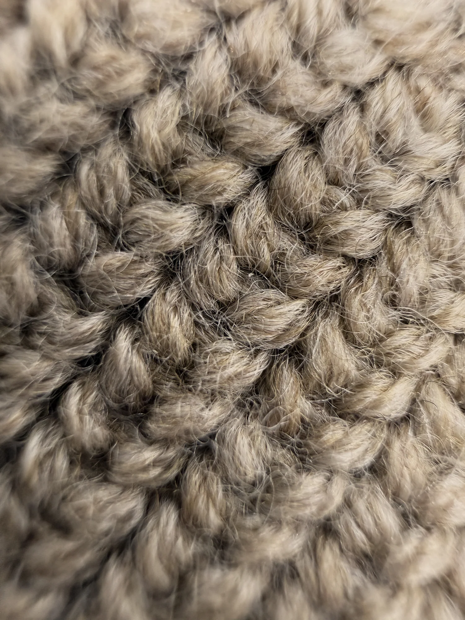 SEAMLESS MERINO BEANIE - Image 8