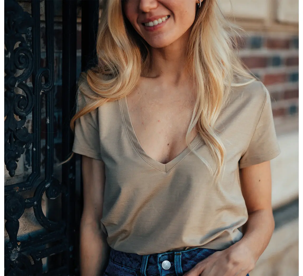WOMAN MERINO V-NECK T-SHIRT - Image 12